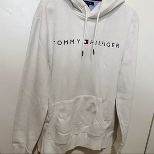 TOMMY HILFIGER WHITE HOODIE WITH NAME LOGO ON FRONT SIZE LARGE